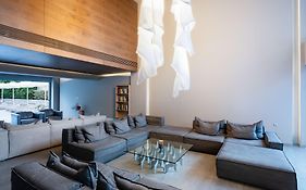 Oktober Downtown Rooms